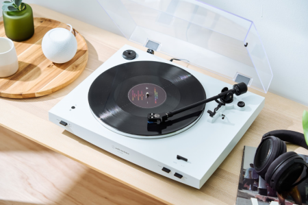 Description image for Audio-Technica 2-Speed Turntable with Built-in Bluetooth WHITE