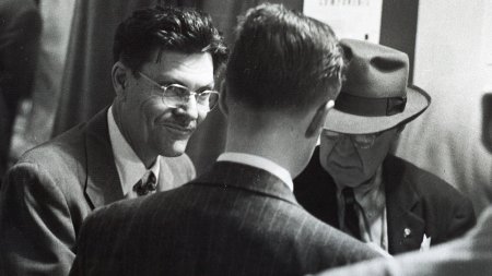 Description image for Klipsch Heresy III Floor Standing Speakers WALNUT (Single Speaker) - Scratch'n Dent