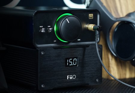 Description image for FiiO PL50 Linear Power Supply Regulated and Low-Noise AC Adaptor